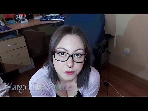❤️ Une fille sexy avec des lunettes suce profondément un gode devant la caméra ❤ Fucking at fr.massagecenter-yalta.ru ❤